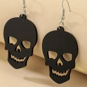 3/$20 Black skull 💀 earrings
